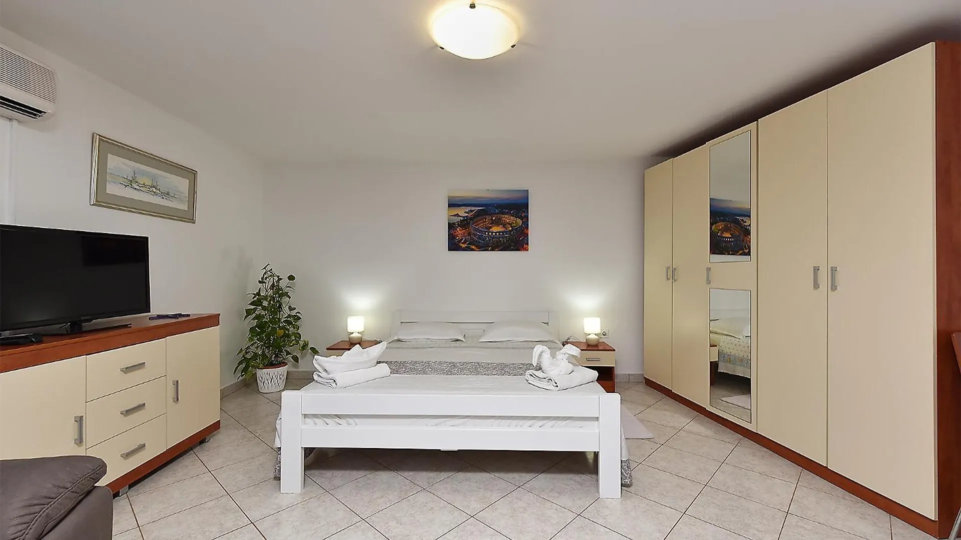 Apartments And Rooms Murage 2369 Barbariga